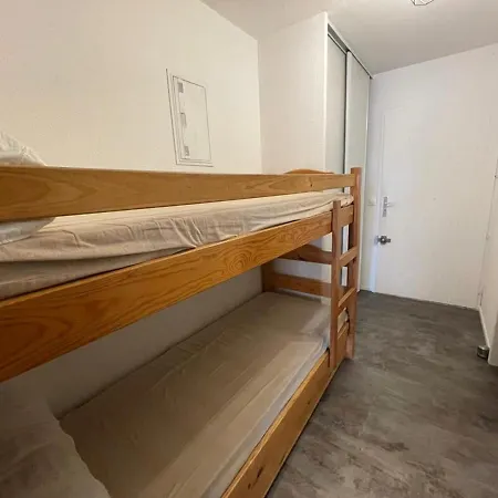 Proche Avec Piscine, Parking Et Animaux Admis - Fr-1-413-215